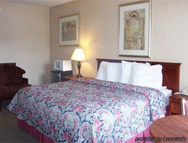 Knights Inn Overland Park Mission Номер фото