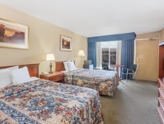 Knights Inn Overland Park Mission Экстерьер фото